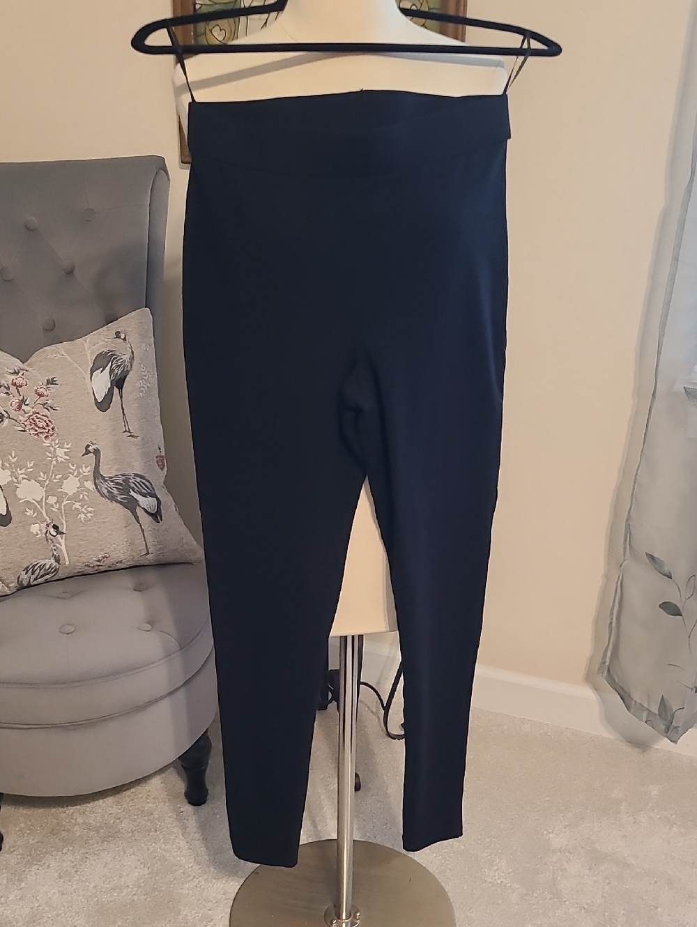 Rachel Zoe NWOT Pointe Pants Black Pull On So Comfortable Sz M
